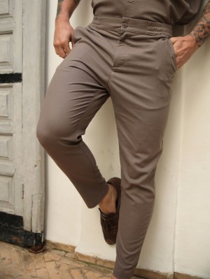 Blakely Nador Linen-Blend Trousers Marrones | AWMDEN915