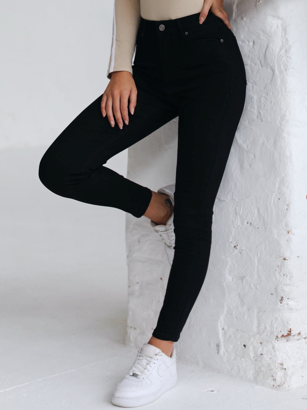 Blakely High Waisted Skinny Jeans Negras | DRLTWN160