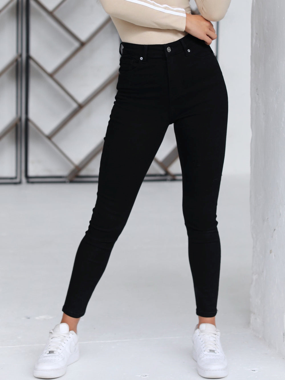 Blakely High Waisted Skinny Jeans Negras | DRLTWN160