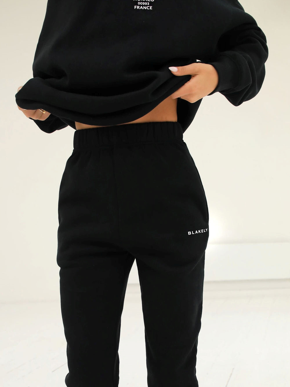 Blakely Monaco Women's Sweatpants Negras | HYVRTL985