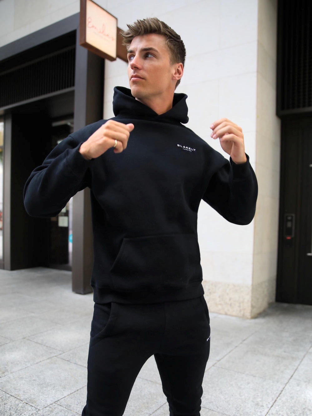 Blakely Universal Relaxed Hoodie Negras | ZGWCMU041